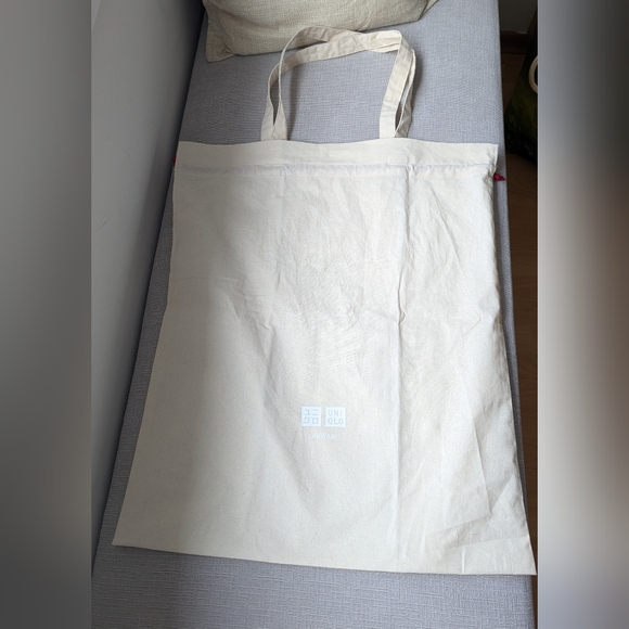 Brand New UNIQLO LifeWear Tote Bag - Picture 2 of 2